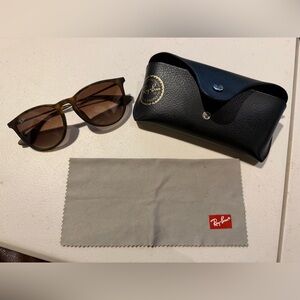 Erika Classic Ray-Ban Sunglasses